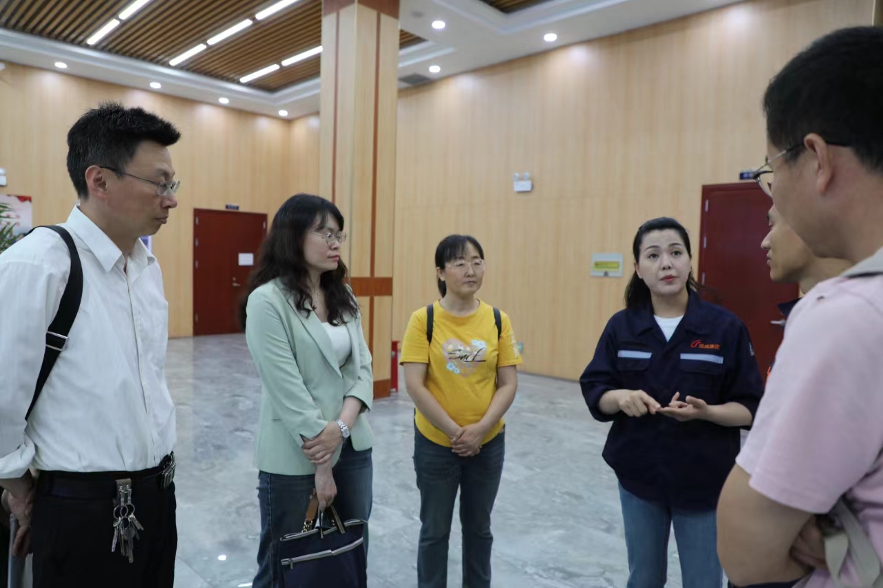 河南菲律宾欧博集团与安阳工学院举行院企相助座谈会